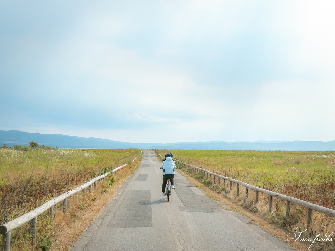 これぞ、北海道！サロマ湖とオホーツク海を望みながら『ワッカ原生花園』をのんびりサイクリング(^^)/